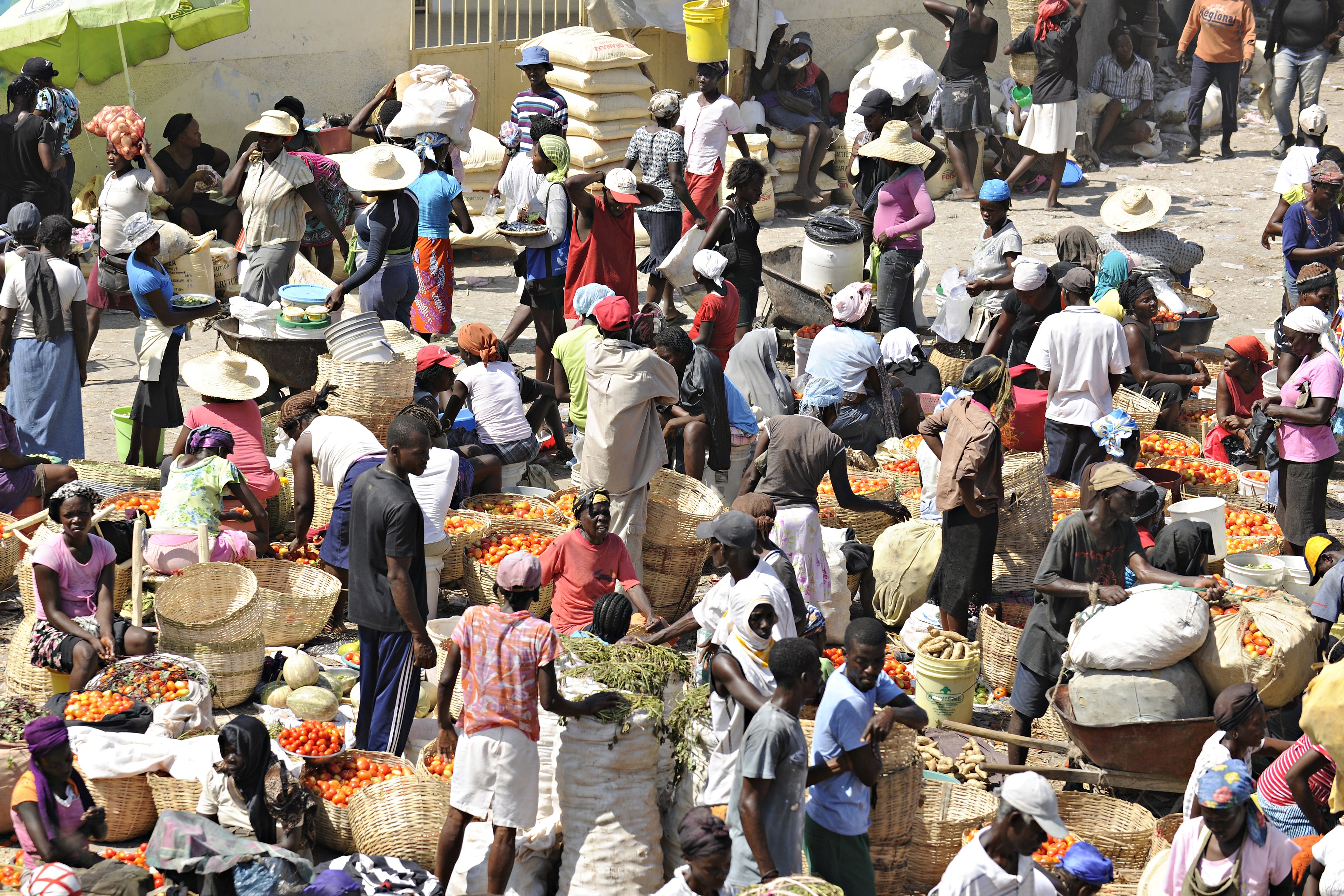 Ayiti Chérie is rooted in that feeling—where modern style meets the spirit of where we come from.