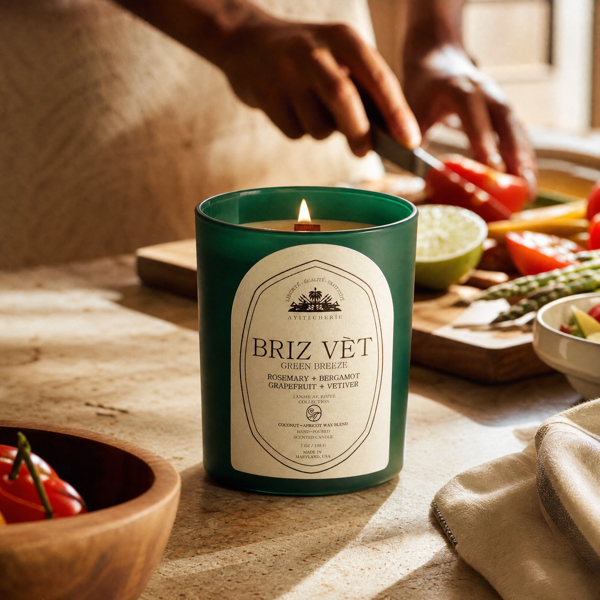 Briz_Vet-_Green_Breeze-_Coconut-Apricot_Wax_Candle_by_Ayiti_Cherie-7_a2367d69-83c5-4d4c-aa45-08a0c715ee33
