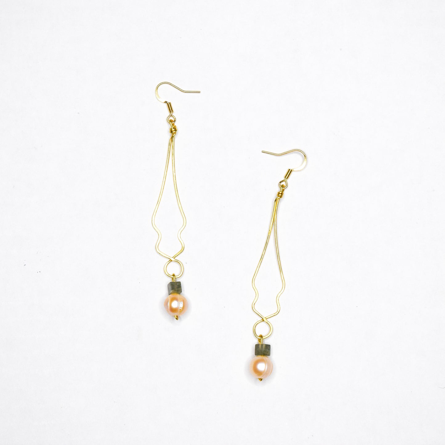 SORELLA_LABRADORITE_FRESHWATERPEARLEARRINGBYAYITICHERIE-3-7