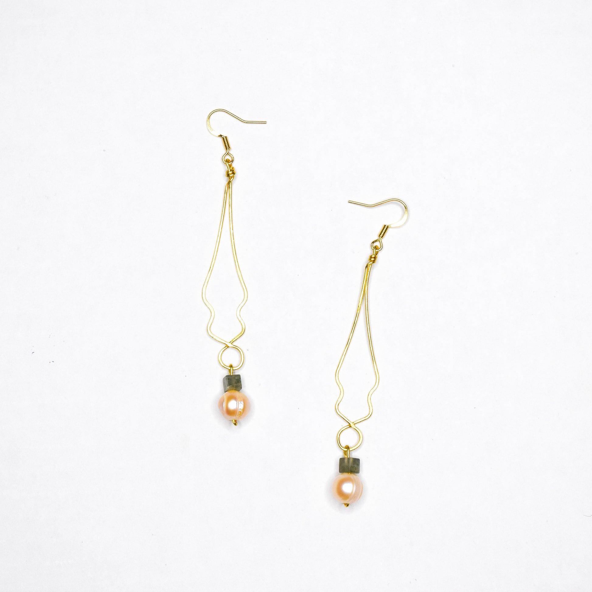 SORELLA_LABRADORITE_FRESHWATERPEARLEARRINGBYAYITICHERIE-3-7