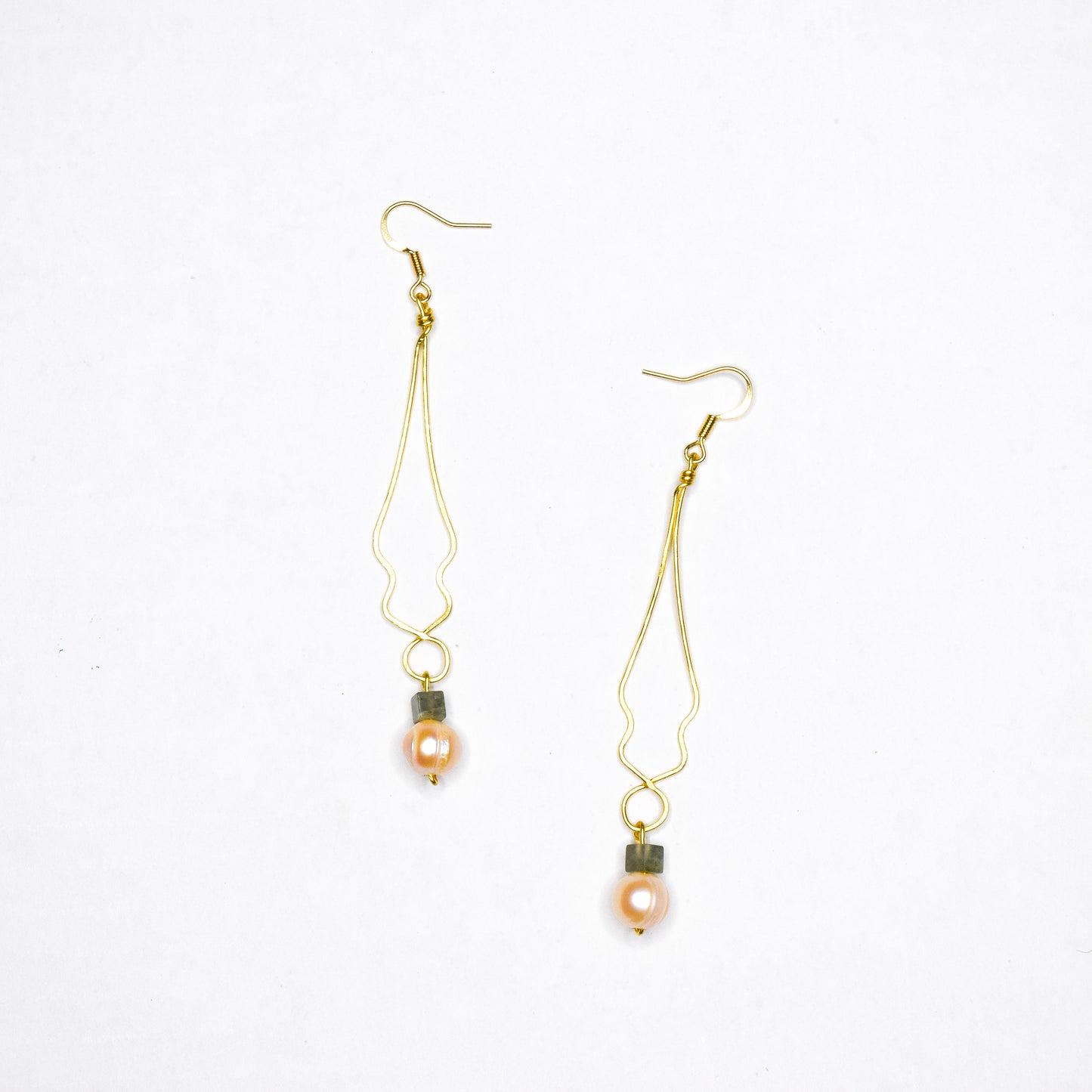 SORELLA_LABRADORITE_FRESHWATERPEARLEARRINGBYAYITICHERIE